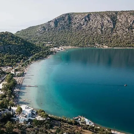 Feriehus Limni Vouliagmenis